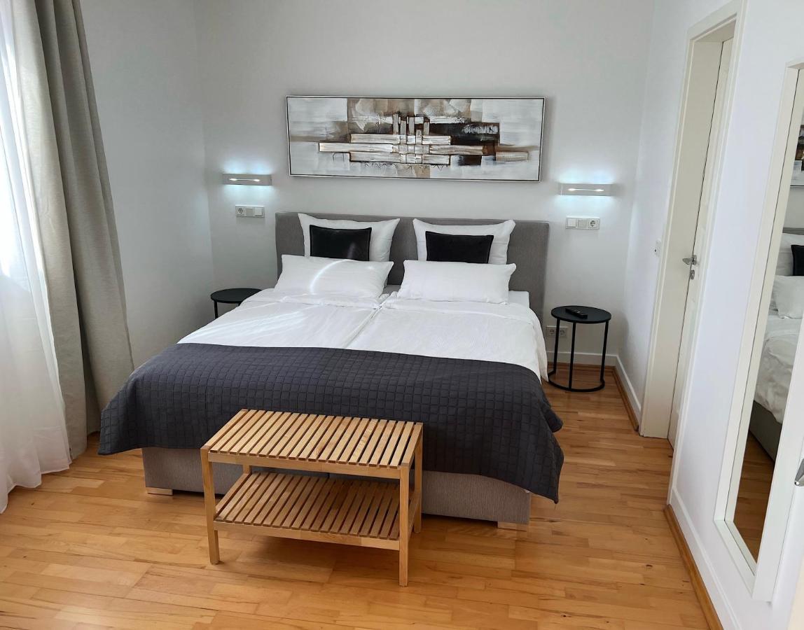Weingut-Aparthotel Olinger Mehring  Habitación foto