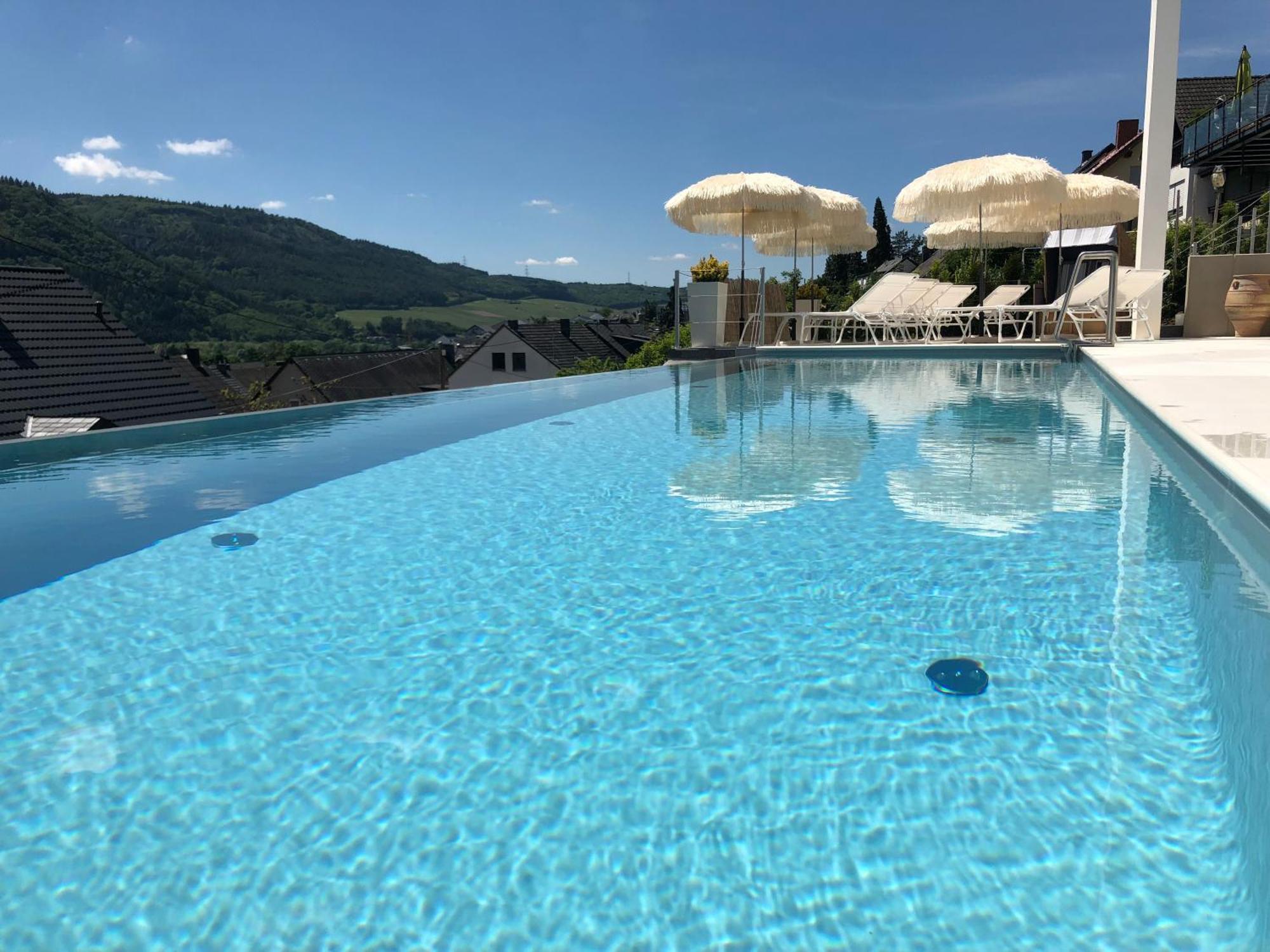Weingut-Aparthotel Olinger Mehring  Exterior foto